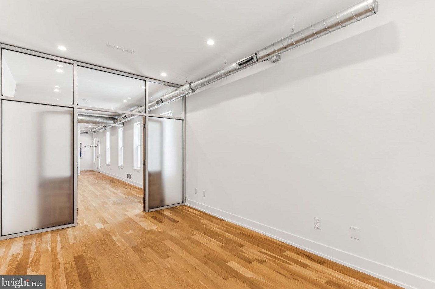 3801 Poplar St, Philadelphia PA 19123-1342 exterior