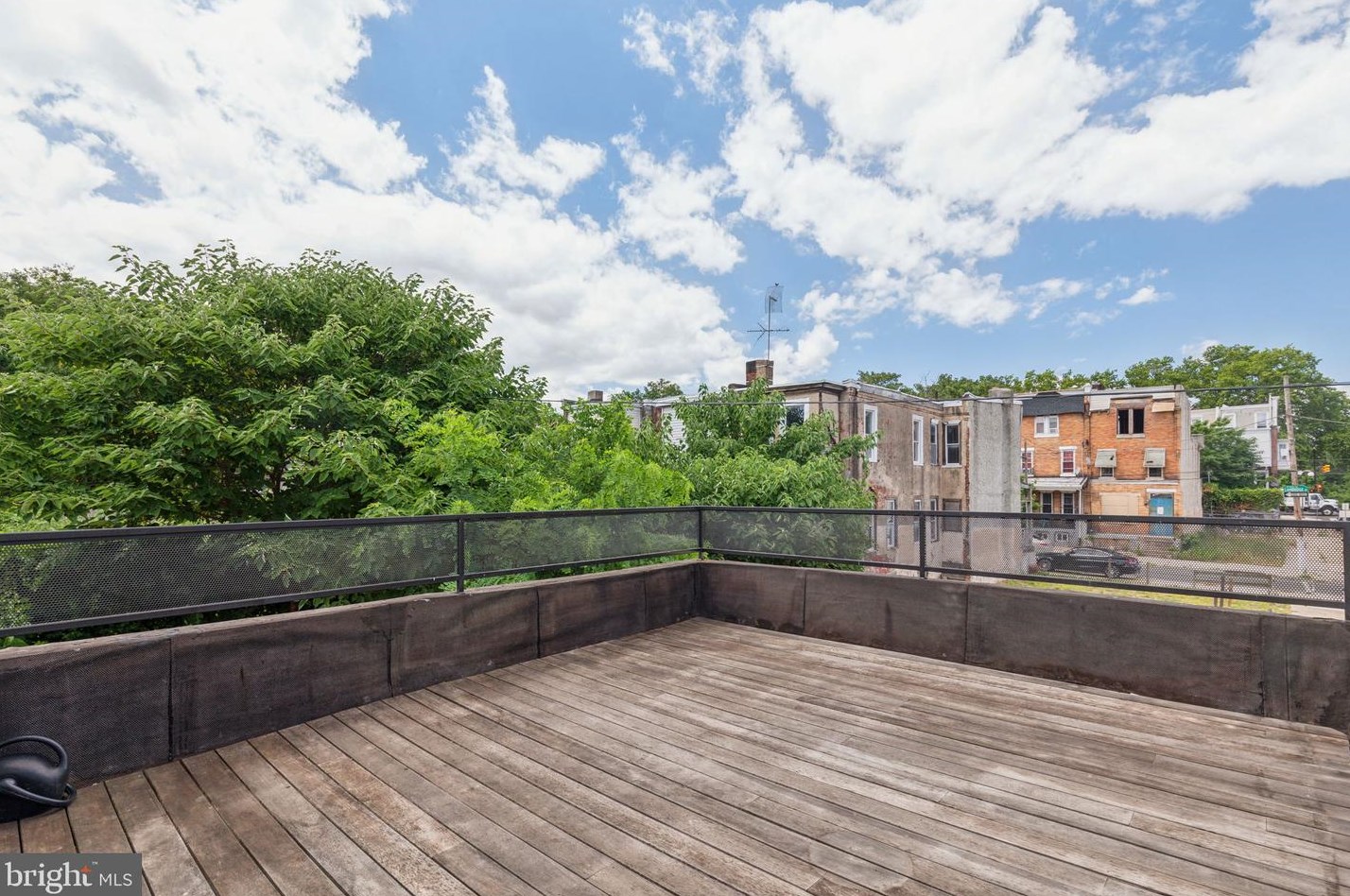 3801 Poplar St, Philadelphia PA 19123-1342 exterior