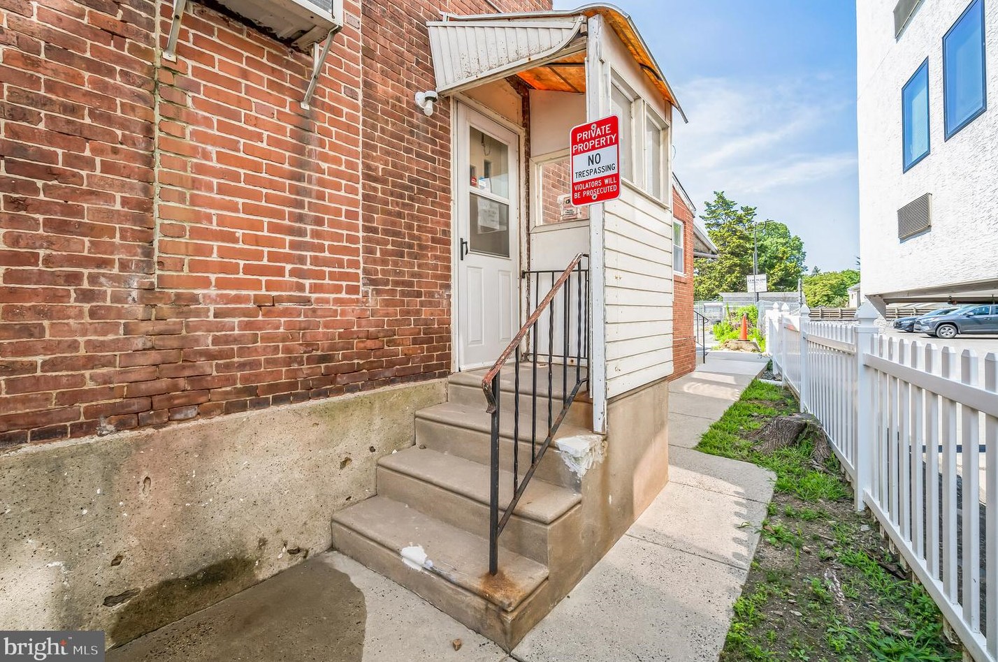 6774 Ridge Ave, Philadelphia PA  19128-2430 exterior