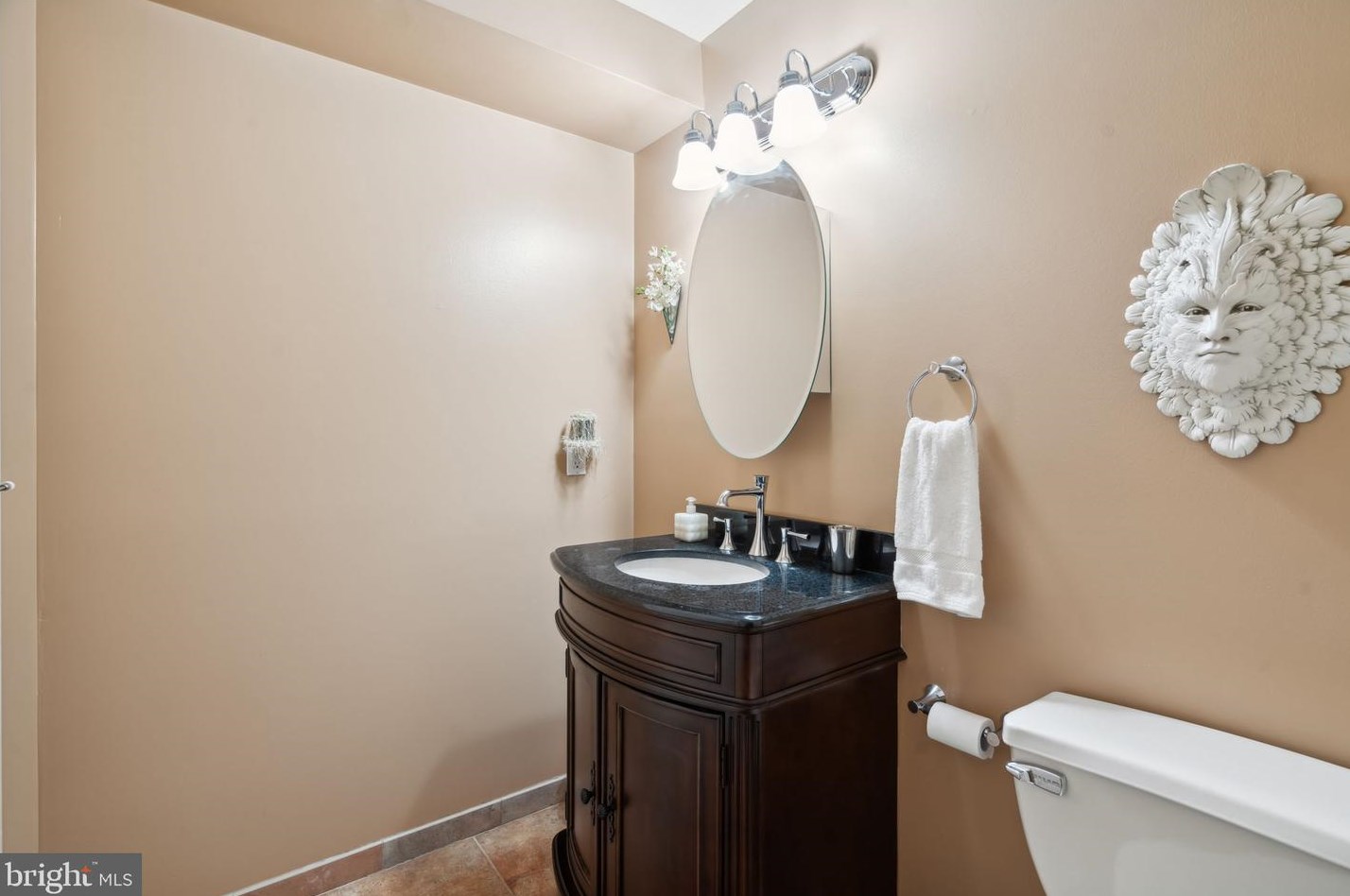 2040 Wallace St, Philadelphia PA 19104-1425 exterior