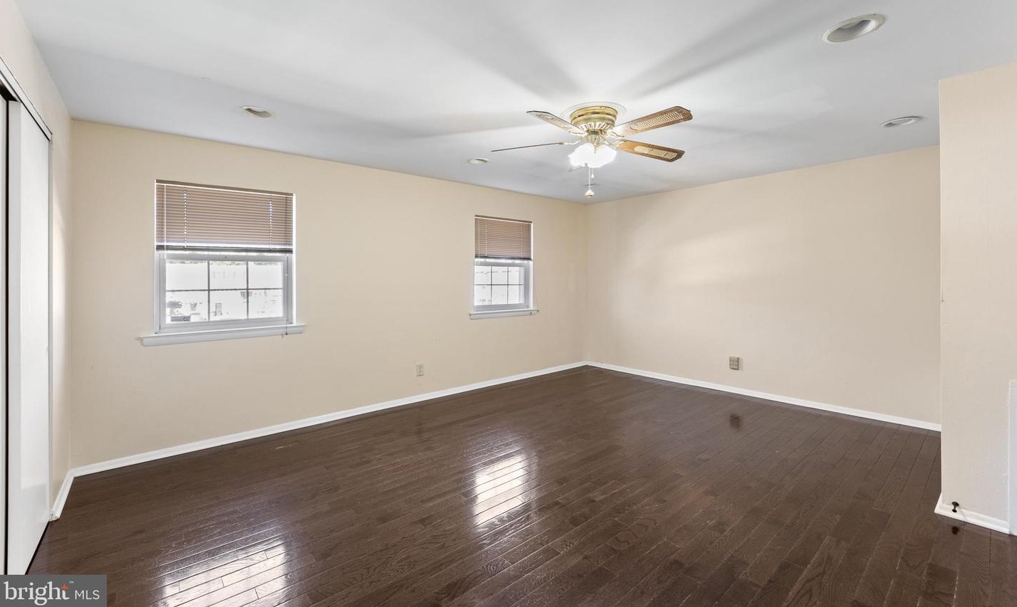 12437 Sweet Briar Rd, Philadelphia PA 19154-1317 exterior