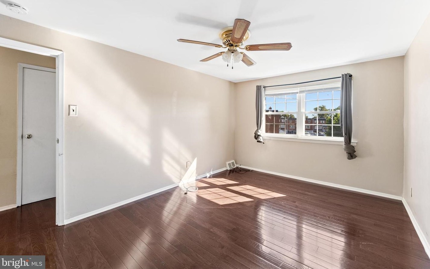 12437 Sweet Briar Rd, Philadelphia PA 19154-1317 exterior