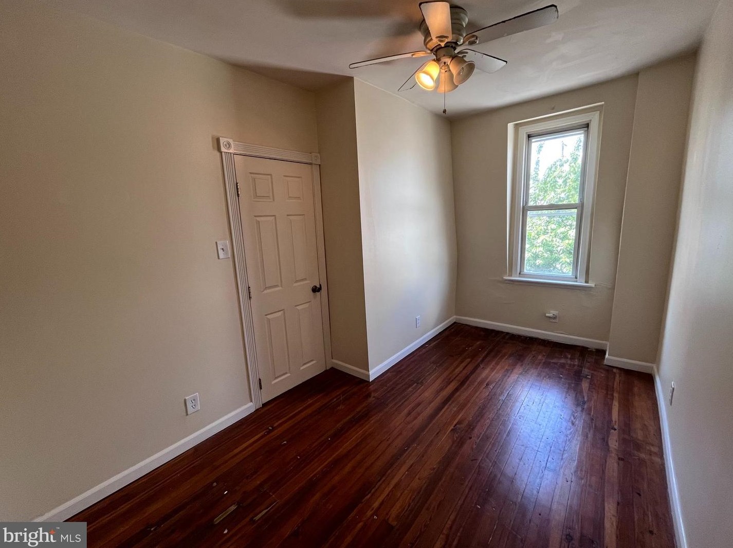 147 Tree St, Philadelphia PA  19148-3338 exterior