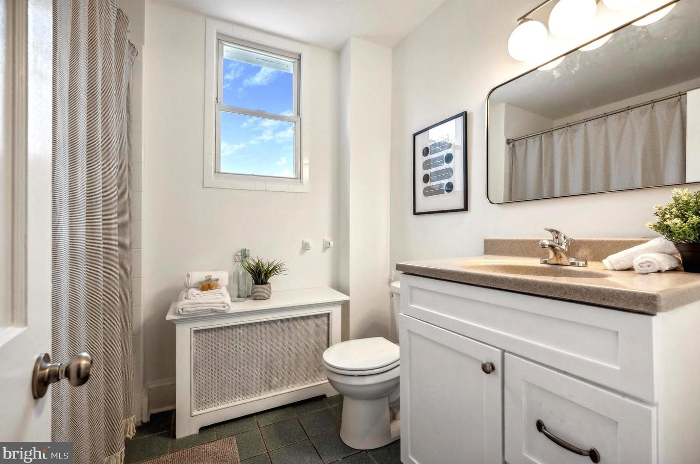 213 Wendover St, Philadelphia PA 19128-5040 exterior