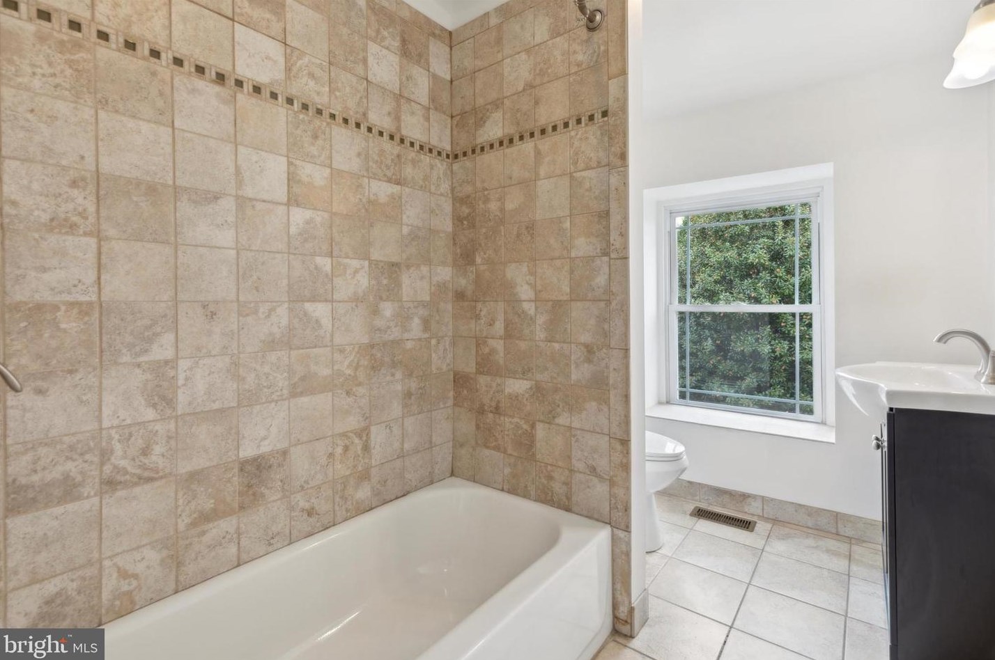 119 Seville St, Philadelphia PA 19127-1811 exterior