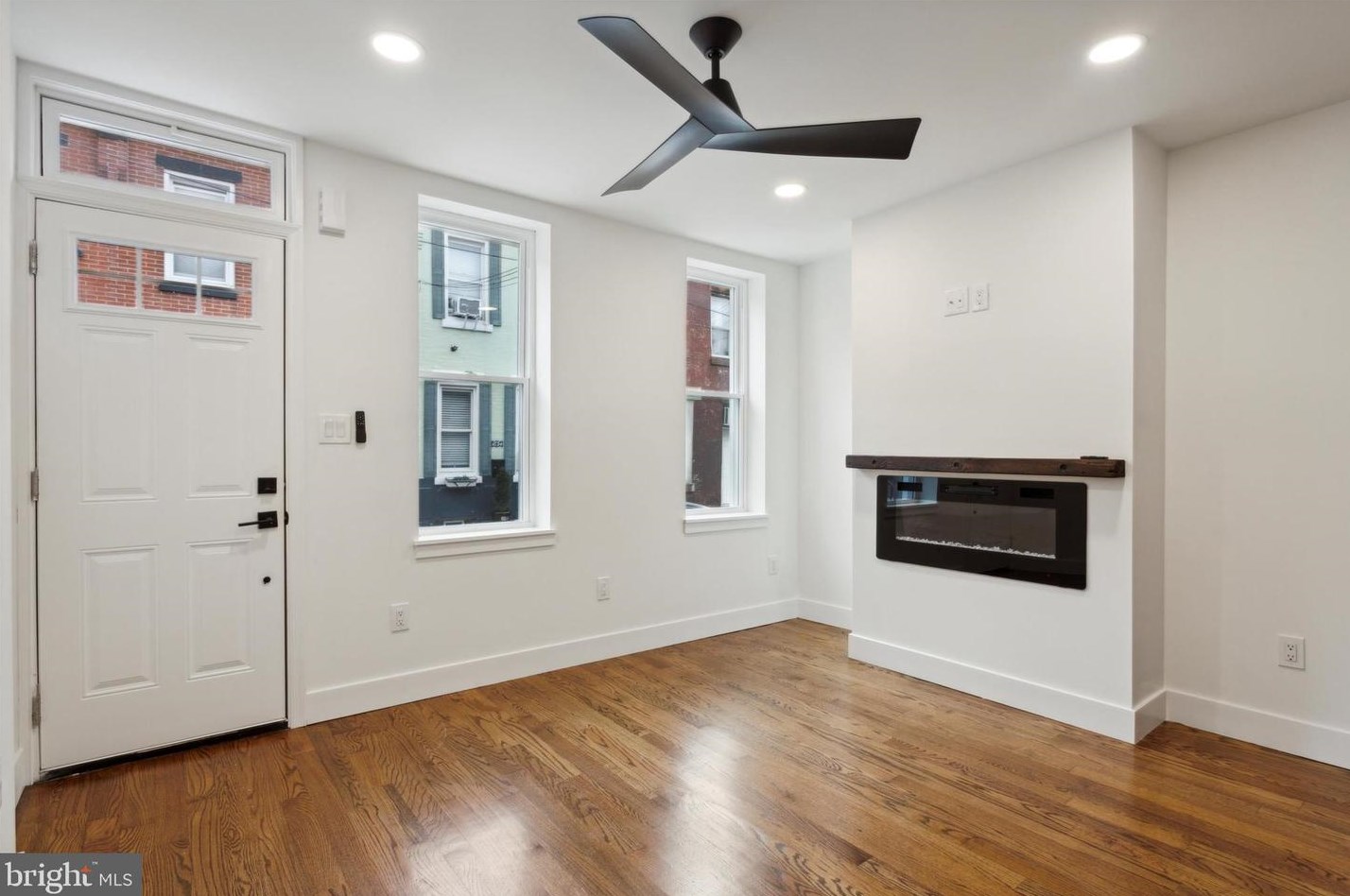 1833 Mutter St, Philadelphia PA 19122-2418 exterior