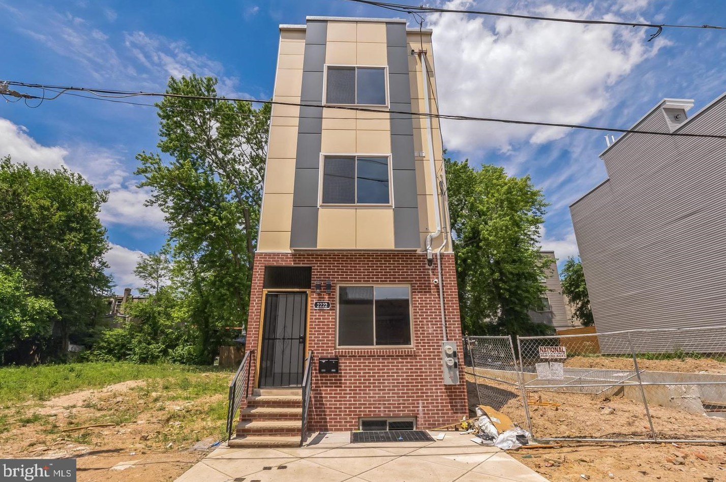 2208 7th St, Philadelphia PA 19148-3244 exterior
