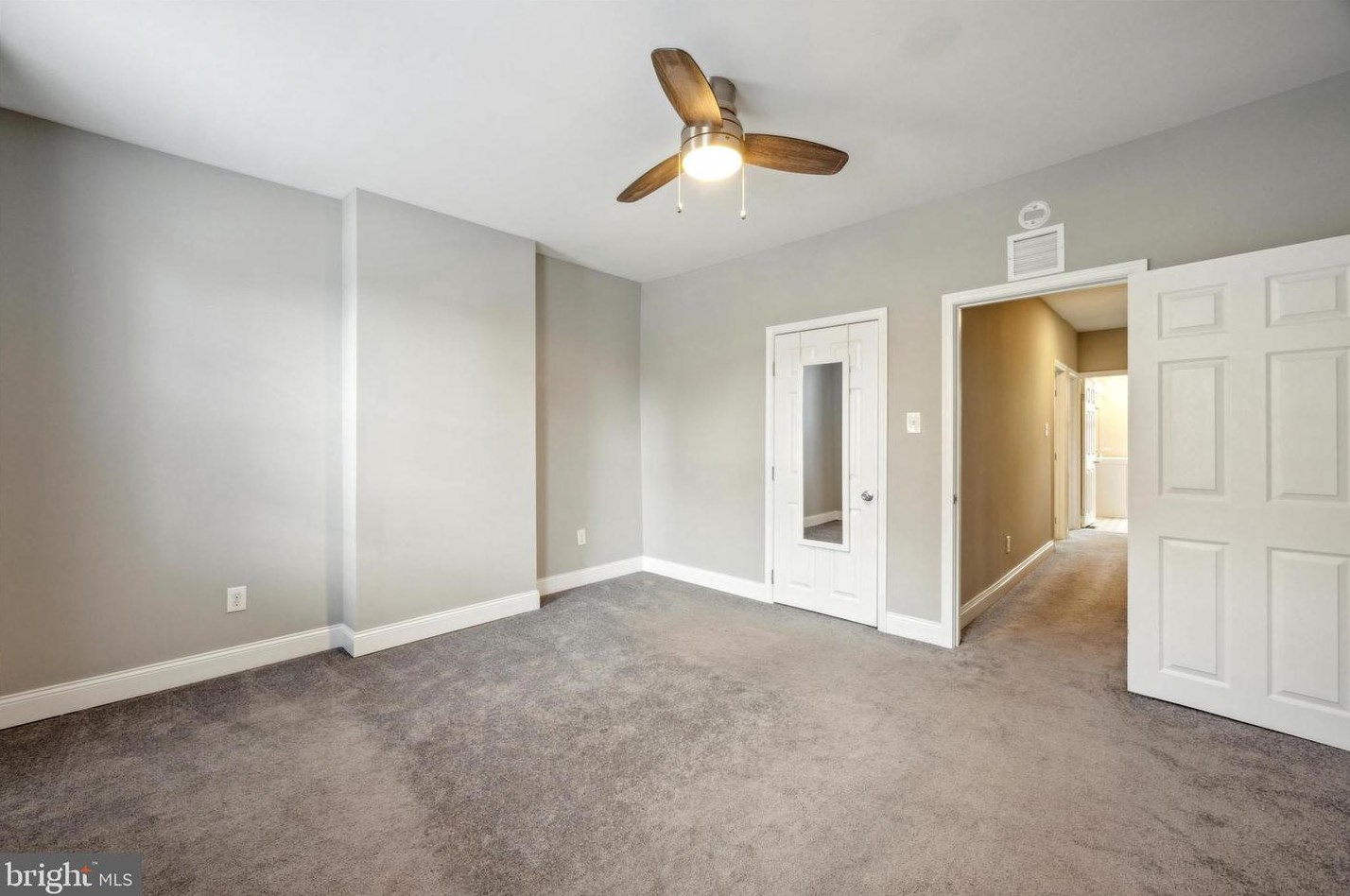 421 Shurs Ln, Philadelphia PA 19128-3502 exterior