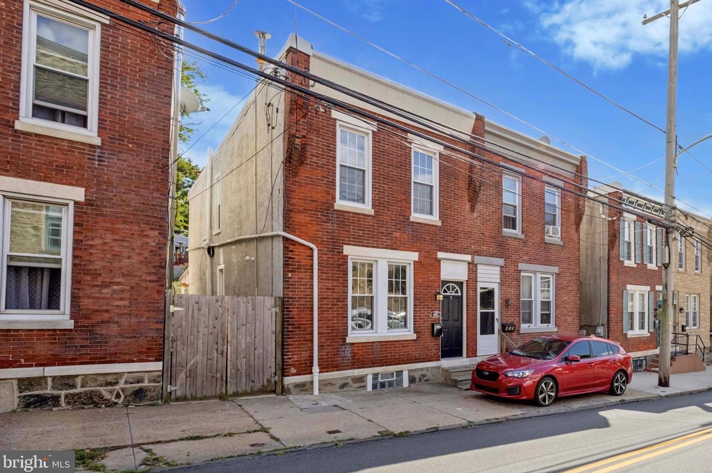 421 Shurs Ln, Philadelphia PA 19128-3502 exterior