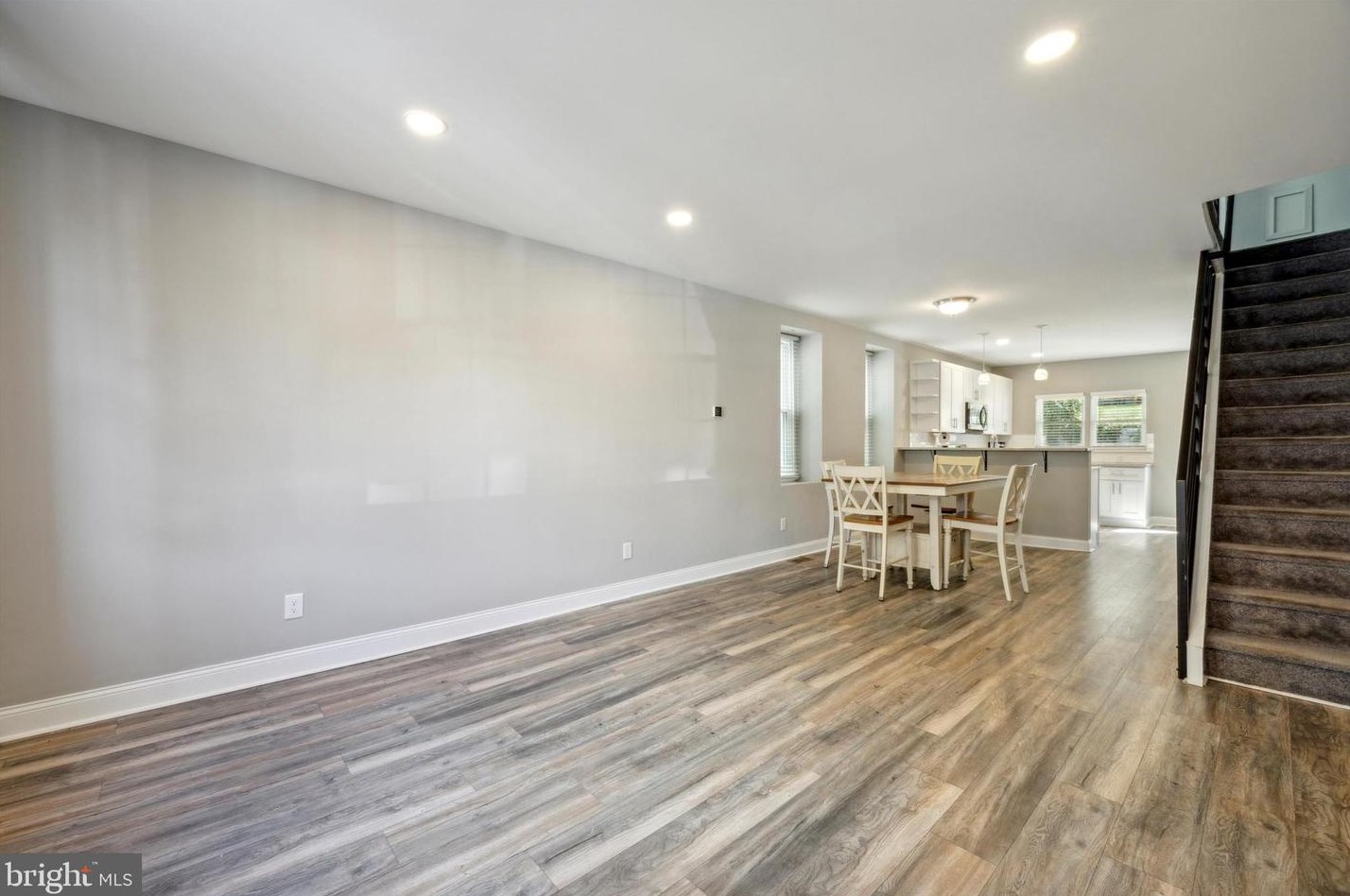 421 Shurs Ln, Philadelphia PA 19128-3502 exterior