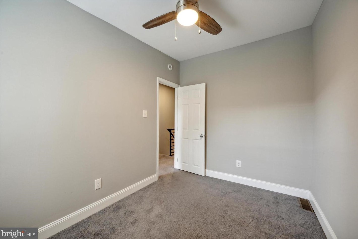 421 Shurs Ln, Philadelphia PA 19128-3502 exterior