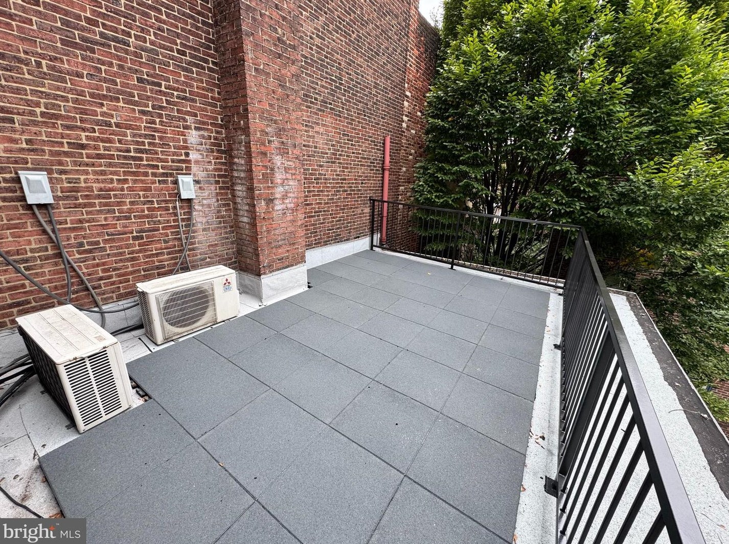 1928 Spruce St, Philadelphia PA  19103-6613 exterior