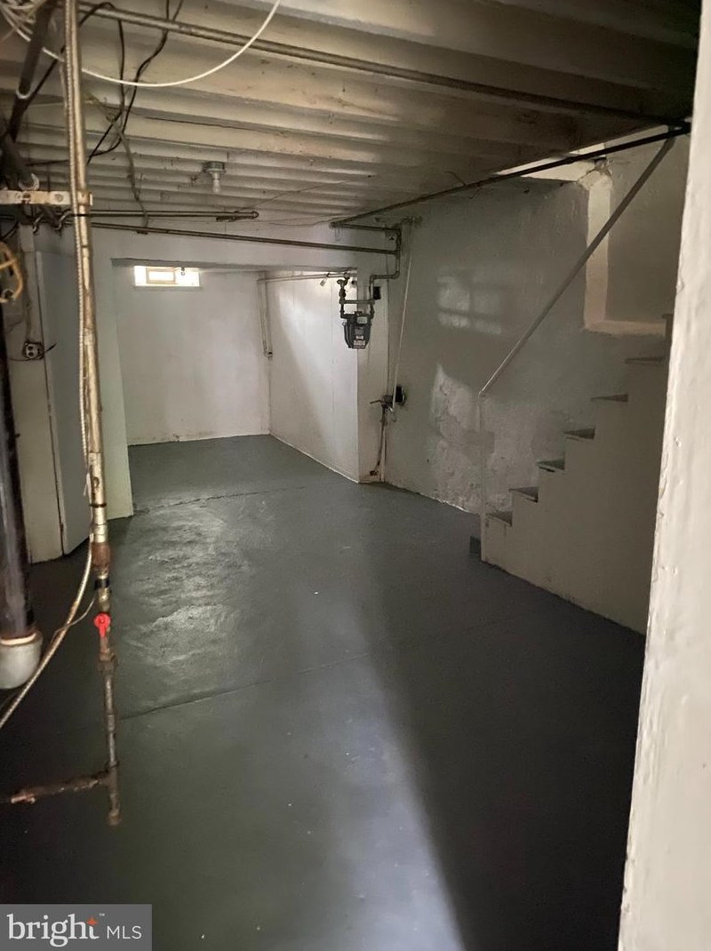 485 Sanger St, Philadelphia PA 19120-1727 exterior