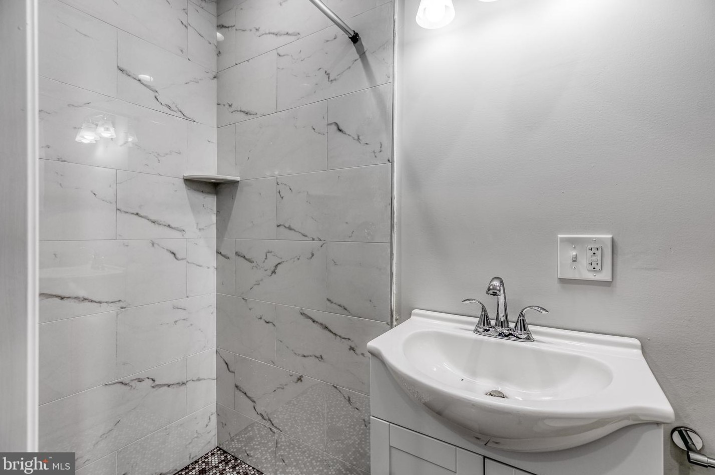 2515 7th St, Philadelphia PA 19148-4601 exterior