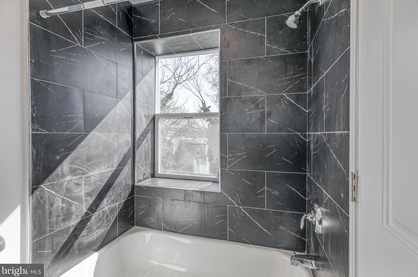 2515 7th St, Philadelphia PA 19148-4601 exterior