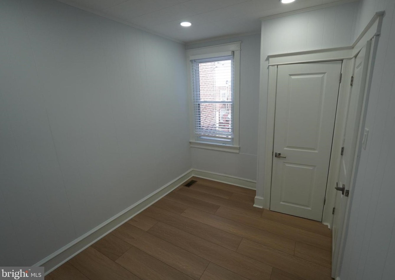 2129 Sanger St, Philadelphia PA 19124-1106 exterior