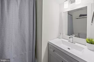 1019 Lombard St, Philadelphia, PA 19147 - Photo 25