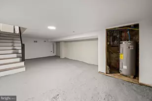 1351 S 46th St, Philadelphia, PA 19143 - Photo 25