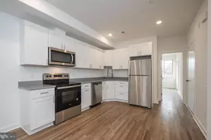 727 N 39th St, Philadelphia, PA 19104 - Photo 31