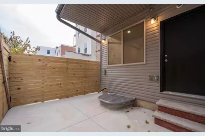 727 N 39th Street, Philadelphia, PA 19104 - Photo 3