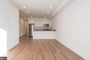 727 N 39th St, Philadelphia, PA 19104 - Photo 5