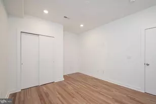 727 N 39th St, Philadelphia, PA 19104 - Photo 17