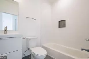 727 N 39th St, Philadelphia, PA 19104 - Photo 51