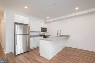 727 N 39th St, Philadelphia, PA 19104 - Photo 7