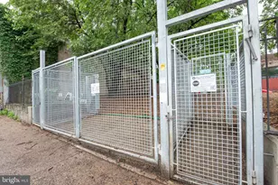 904 N 3rd St, Philadelphia, PA 19123 - Photo 35