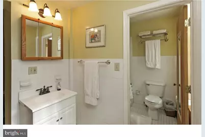 2306 Spruce Street #100, Philadelphia, PA 19103 - Photo 9