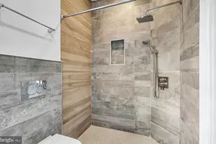 2046 E Huntingdon St, Philadelphia, PA 19125 - Photo 7