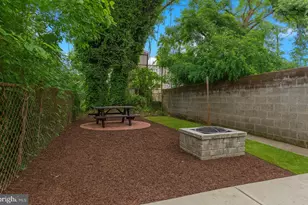 1814 N 22nd St, Philadelphia, PA 19121 - Photo 39