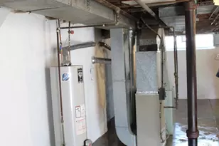 565 E Tabor Rd, Philadelphia, PA 19120 - Photo 17