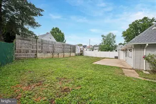 727 Sherrie Rd, Philadelphia, PA 19115 - Photo 15