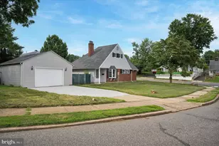 727 Sherrie Rd, Philadelphia, PA 19115 - Photo 1