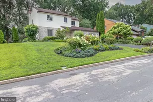 937 Caledonia St, Philadelphia, PA 19128 - Photo 3