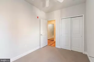 931 N 19th St, Philadelphia, PA 19130 - Photo 11