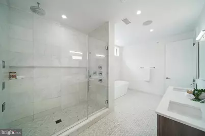 142R S Front Street, Philadelphia, PA 19106 - Photo 15