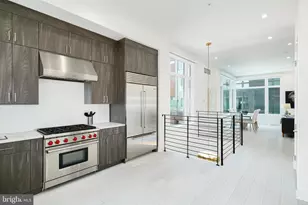 142R S Front St, Philadelphia, PA 19106 - Photo 3