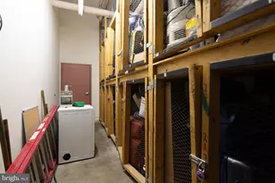 242941 Locust St, Philadelphia, PA 19103 - Photo 17
