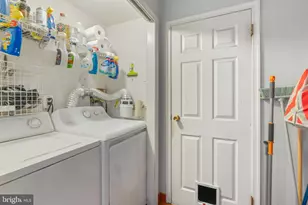 105 S 2nd St, Philadelphia, PA 19106 - Photo 37