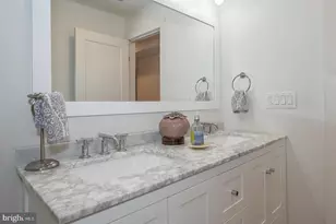 724 N 19th St, Philadelphia, PA 19130 - Photo 17