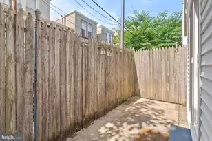 2436 Montrose St, Philadelphia, PA 19146 - Photo 15