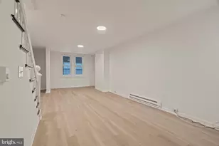 19 W Seymour St, Philadelphia, PA 19144 - Photo 9