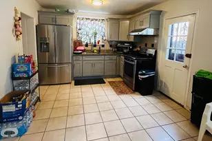 1305 Glenview St, Philadelphia, PA 19111 - Photo 13