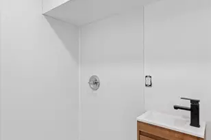 2321 Mountain St, Philadelphia, PA 19145 - Photo 27