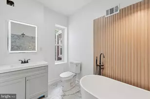 2321 Mountain St, Philadelphia, PA 19145 - Photo 21