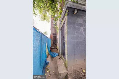 3332 N Sydenham Street, Philadelphia, PA 19140 - Photo 15