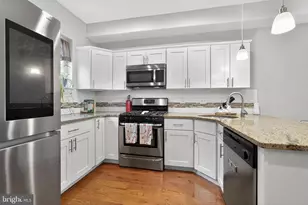 419 Mercy St, Philadelphia, PA 19148 - Photo 9