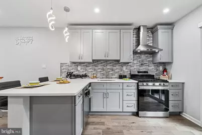 2124 Fernon Street, Philadelphia, PA 19145 - Photo 9